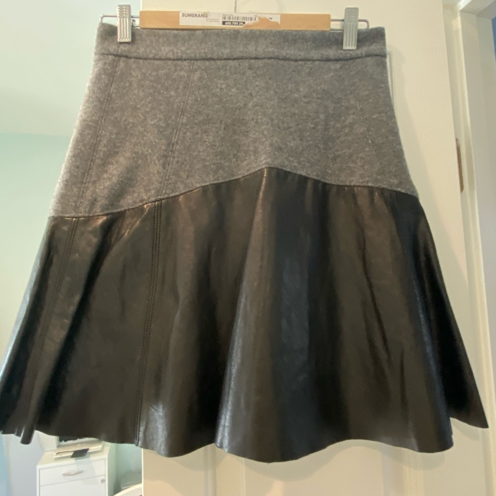 CM short skirt gray wool flannel with leather